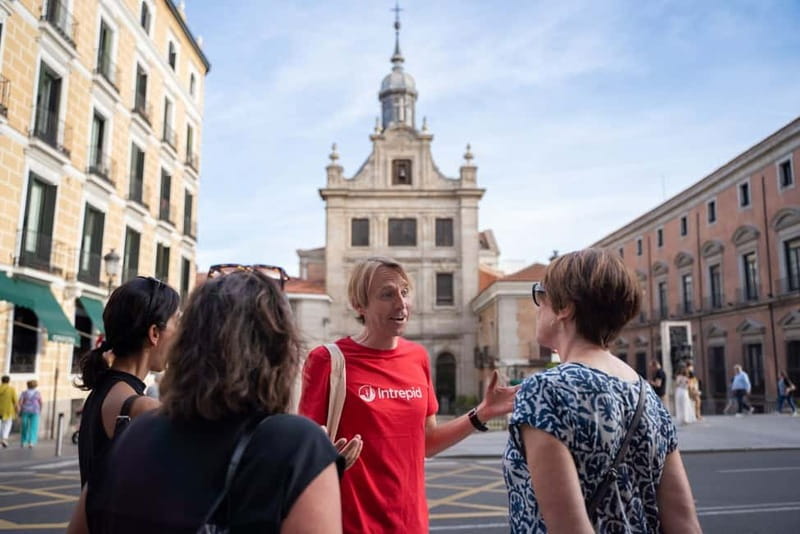 Madrid: Evening Tapas Tour with 5 Delicious Stops & Drinks - Key things that make this tapas tour work