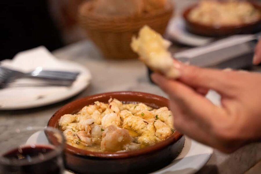 Madrid: Evening Tapas Tour with 5 Delicious Stops & Drinks - Dessert finish and how to pace your final bite