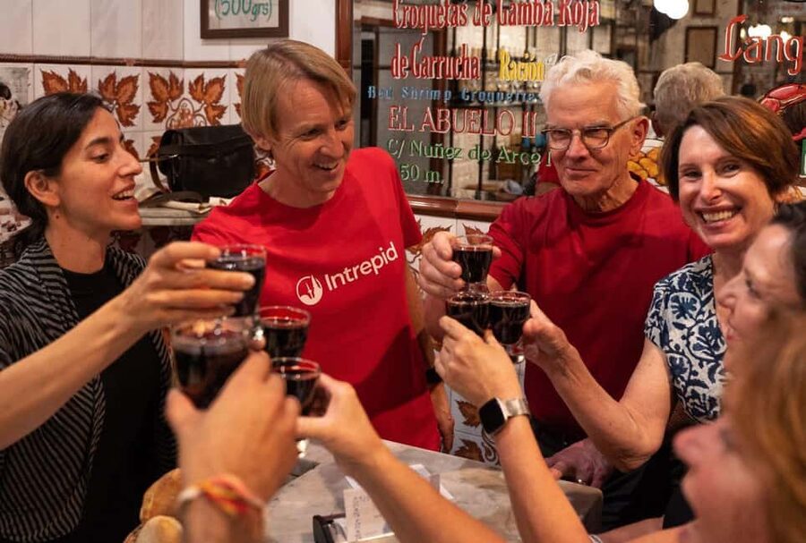 Madrid: Evening Tapas Tour with 5 Delicious Stops & Drinks - Meet at Plaza de la Villa: where the tour starts to make sense