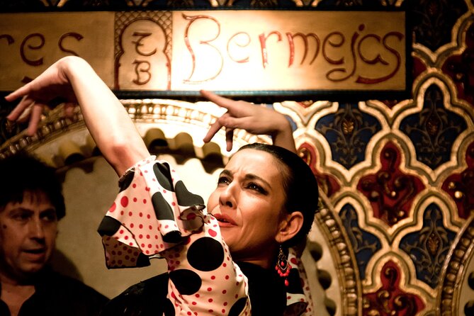 Madrid: Flamenco Show with Tapas or Drink in Tablao Las Tablas - Tapas and Drinks: When the Included Meal Is Worth It