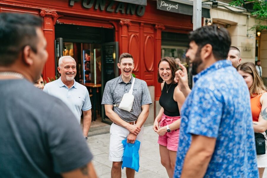 Madrid: Food & Wine Tour with 10 Tapas & 4 Drinks Included - Why the guide makes or breaks a tapas crawl