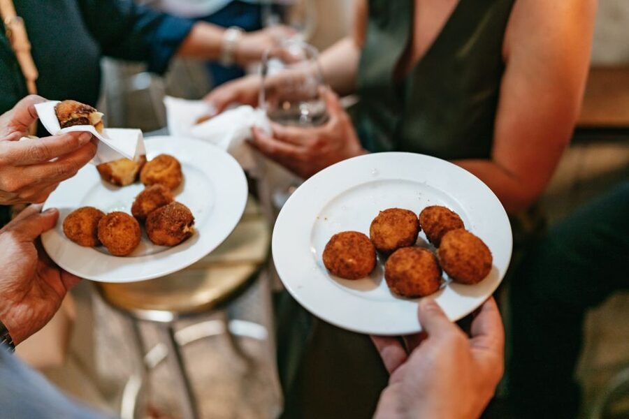 Madrid: Food & Wine Tour with 10 Tapas & 4 Drinks Included - Price and value: what $82 buys you in real Madrid terms