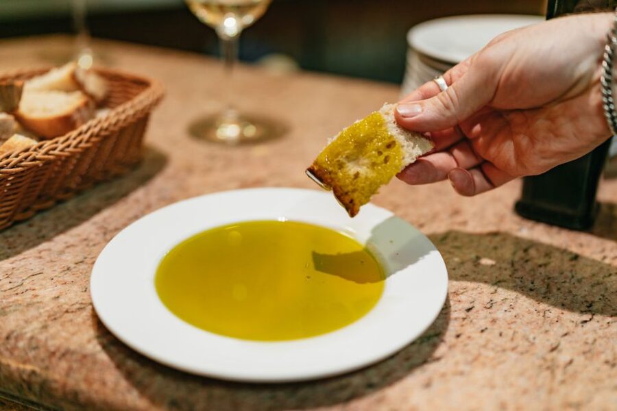 Madrid: Food & Wine Tour with 10 Tapas & 4 Drinks Included - How much walking is involved (and what shoes to wear)
