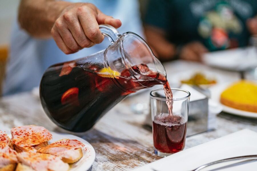 Madrid: Food & Wine Tour with 10 Tapas & 4 Drinks Included - Who this tour fits best
