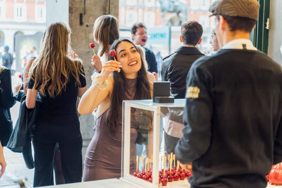 Madrid Guided Food Tour with Tapas and Spanish Wine - El Madrid de los Austrias: history shows up between bites