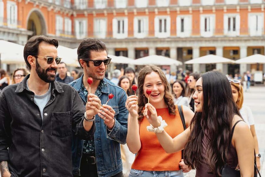 Madrid Guided Food Tour with Tapas and Spanish Wine - Getting oriented fast: Plaza de los Carros to Sol to Madrid Centro