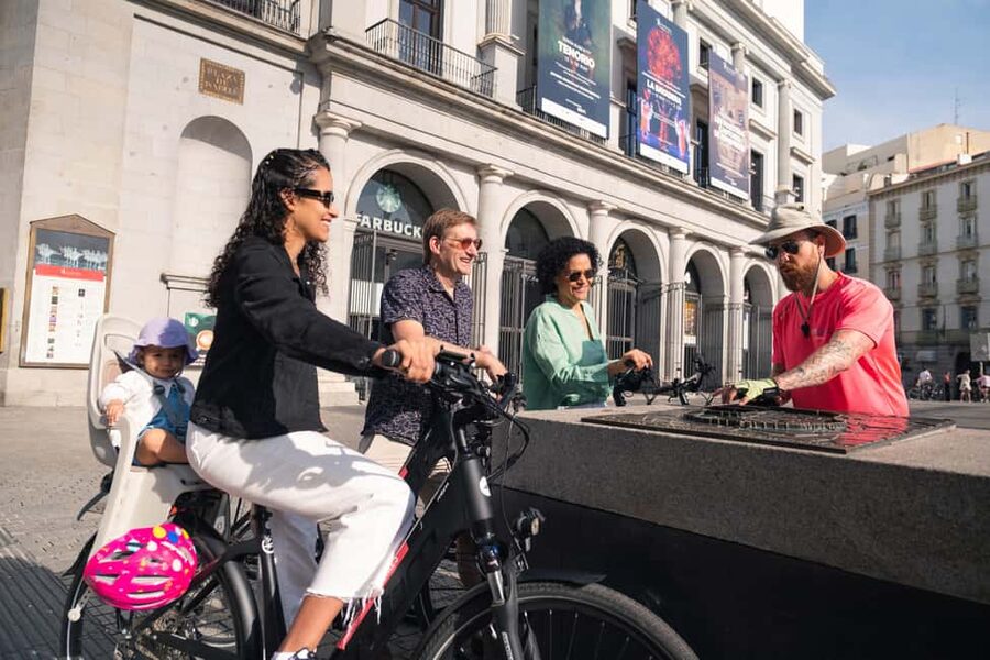 Madrid: Highlights Bike Tour with Optional E-Bike or Tapas - Key things I’d circle before booking