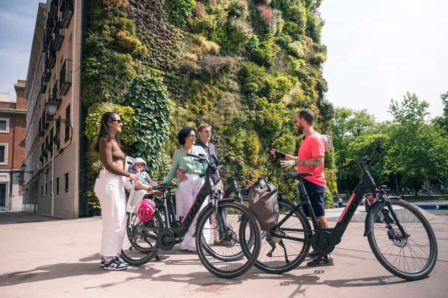 Madrid: Highlights Bike Tour with Optional E-Bike or Tapas - Museo del Prado, Retiro Park, Puerta de Alcalá: Madrid’s big trio