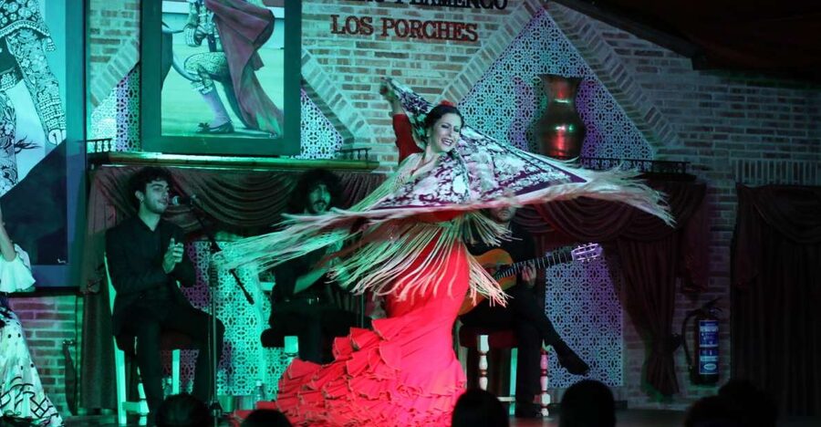 Madrid: Los Porches Flamenco Show with Tapas and Wine Ticket - The 2-Hour Show Flow: Dance, Song, and Live Music on Stage