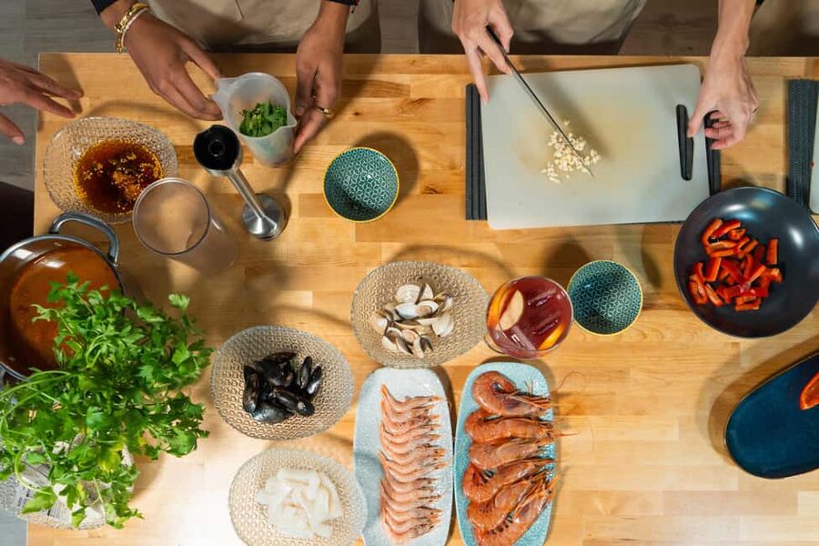 Madrid: Paella and Sangria Workshop with Tapas - The Sit-Down Moment: Paella Tasting in the Workshop