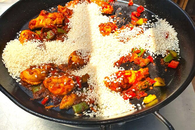 Madrid: Paella & Sangria Classes- Seafood, Chicken & Vegan option - Tapas tastings that actually teach technique