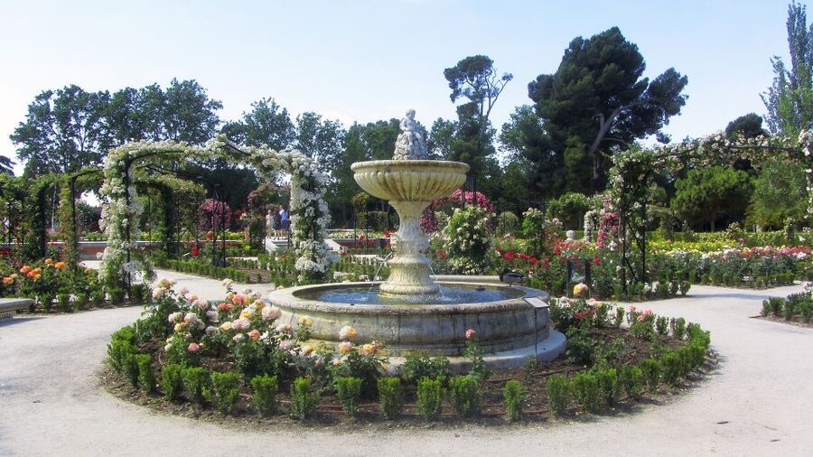 Madrid: Retiro Park Guided Tour and Tapas Tasting - Tapas tasting: what you actually get and where to go