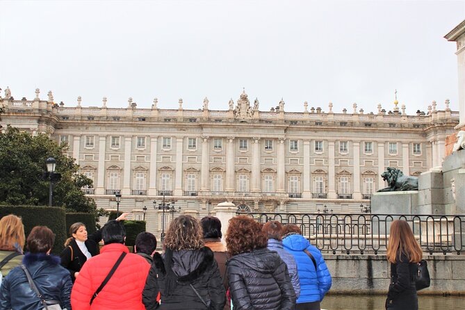 Madrid: Royal Palace Expert Guided Tour with Optional Tapas - When this tour is the best fit for you