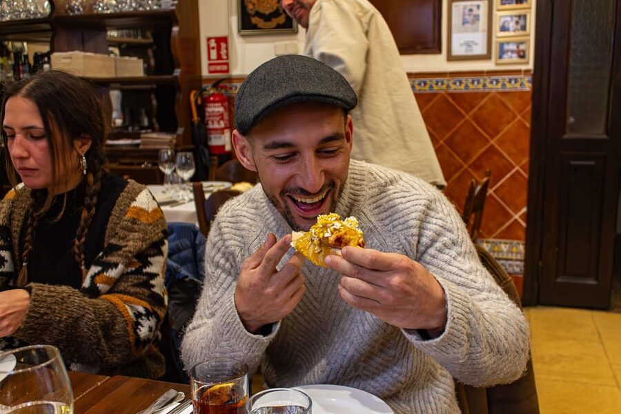 Madrid's Iconic Tapas, Taverns & History Experience - 6 Key Reasons This Madrid Tapas-and-History Tour Works