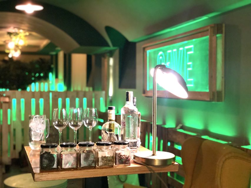 Madrid: San Miguel view Gin and Tonic Workshop with Tapas - Should you book the San Miguel gin workshop?