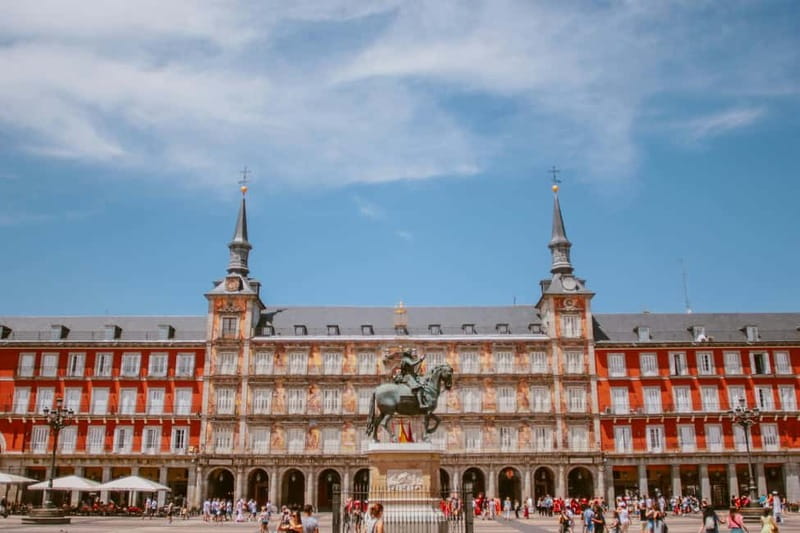 Madrid: Small Group Tour with Tapas & Drinks - Plaza de Oriente finish: where the walk lands