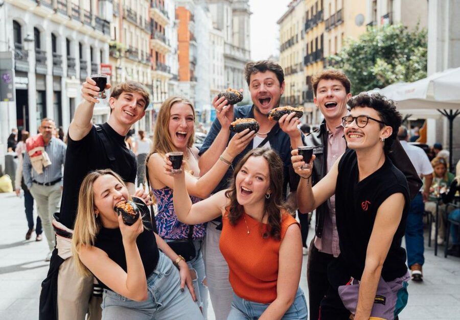 Madrid: Tapas Food Crawl with 6 Tapas and 4 Drinks - Should you book this La Latina tapas crawl?