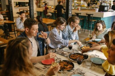 Madrid Tapas Tour with Dinner and Drinks - Where to meet, how long it lasts, and what to expect on the walk