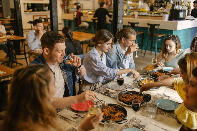 Madrid Tapas Tour with Dinner and Drinks - Where to meet, how long it lasts, and what to expect on the walk