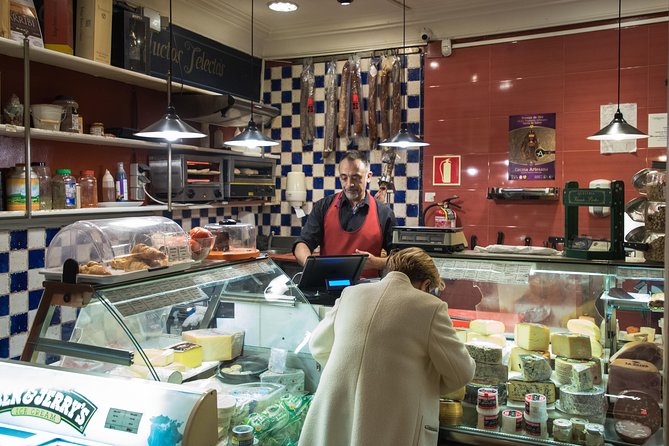 Madrid Tapas & Wine Tasting Walking Tour – Small Group Local Bars - Where you end: a smart landing near Plaza Mayor