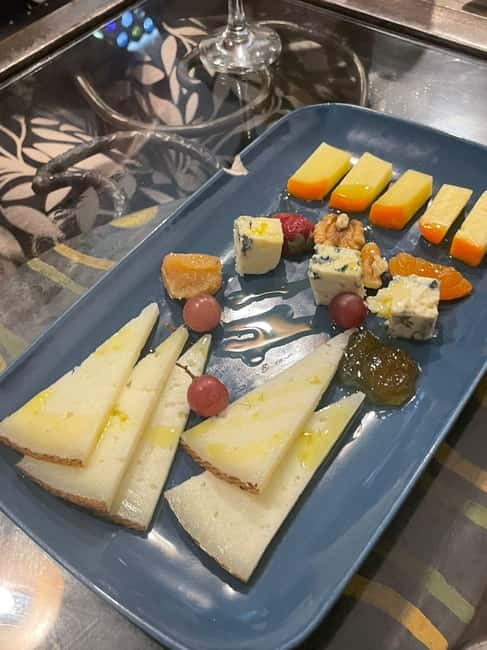 Madrid: Tapas & Wine Tour with Visit to a Rooftop - What you actually eat and drink (and how gluten-free/vegetarian fits)