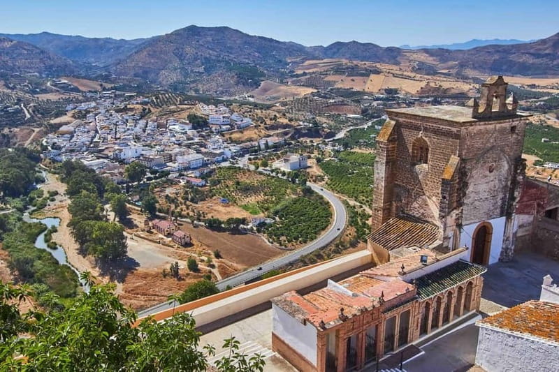 Málaga: Caminito del Rey and Álora Village Tour with Tapas - Málaga to Álora Village: finding the Aloratur meeting point fast