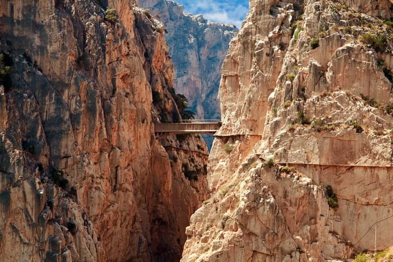 Málaga: Caminito del Rey and Álora Village Tour with Tapas - Value for money: guide, transport, and lunch in one package