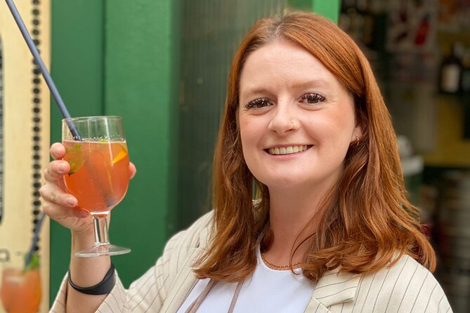 Málaga Evening Tapas Crawl Tour by Food Lover Tour - The human factor: guides, group size, and the social side