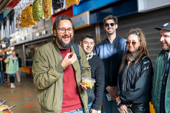 Malaga Food Tour with 12+ Tastings: Tapas, Olive Oil, Ham & More - Why the small-group size matters (especially around markets)