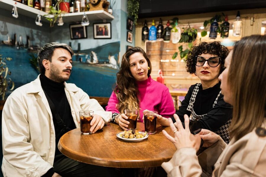 Malaga: Food Tour with Local Guide, Tapas, and Drinks - Key highlights you’ll feel in your plate and glass