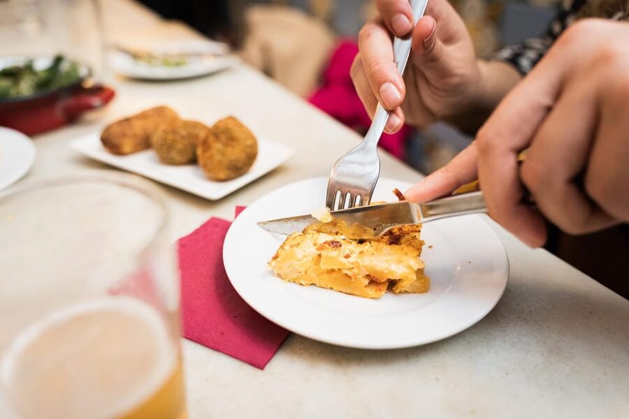 Malaga: Food Tour with Local Guide, Tapas, and Drinks - How much you’ll eat (and why you should plan light before)