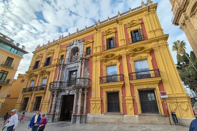 Malaga Highlights Shore Excursion with Tapas and Drinks - Plaza de la Constitucion: the historic center’s main stage