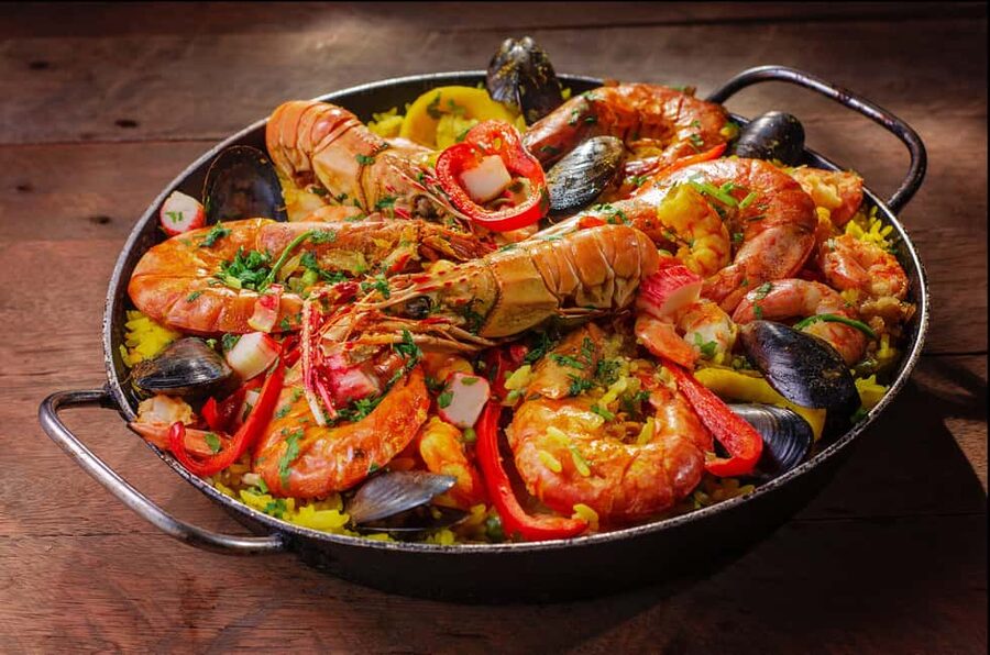 Malaga: Paella and Tapas Tour with The Best Flamenco Show - Why Malaga tapas and flamenco feel like one event