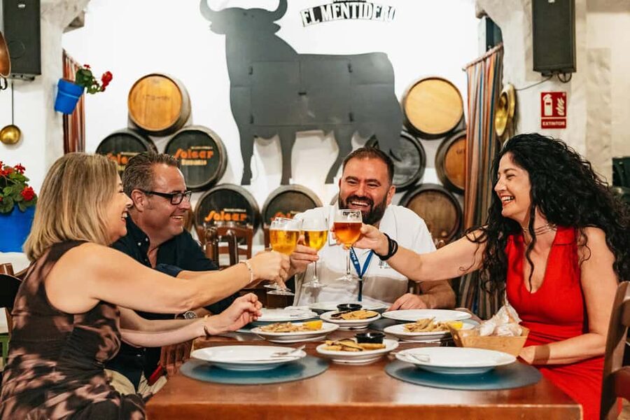 Malaga's tradition and tapas tour with Official Guide - Key things you’ll notice right away