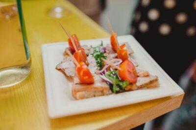 Malaga: Tapas Crawl - Stop One: First Round of Malaga Beer, Wine, and Tapas