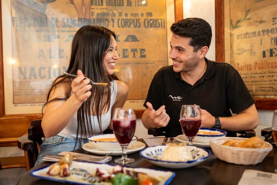 Málaga: Tapas, Wine & Rooftops Private Tour - Four tapas bars with wine pairings: what you’ll really be tasting