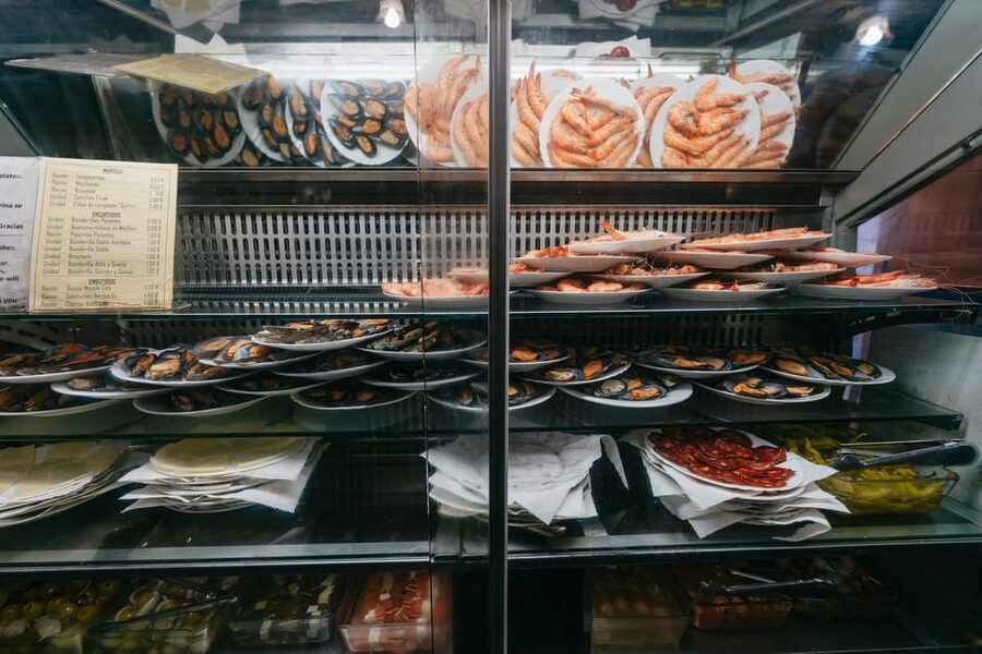 Málaga: Traditional Andalusian Tapas and Wine Tour - Food and Drink: What You Actually Taste
