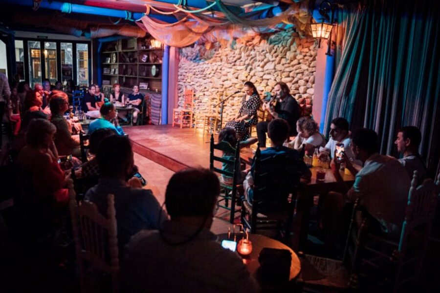 MALAGA: ULTIMATE FLAMENCO & TAPAS TOUR - Why this 4-hour flamenco and tapas combo makes sense