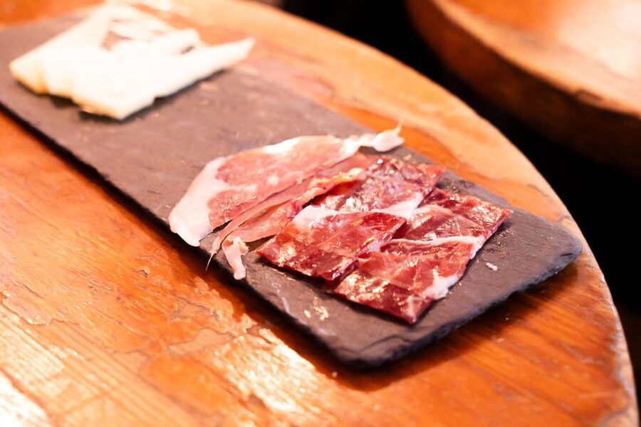 Malaga: Wine and Tapas Tour with Tastings and Drinks - Final Restaurant Stops: Finish Strong With Local Favorites
