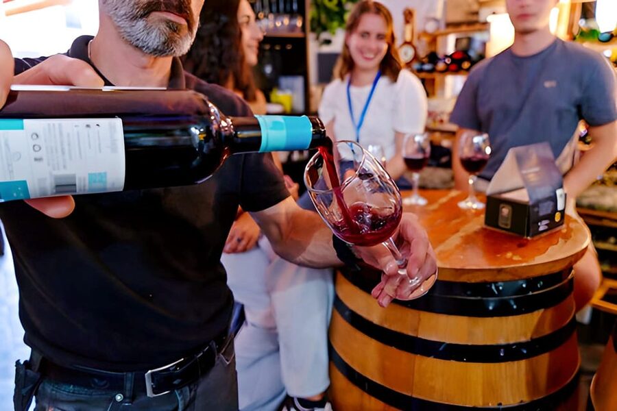 Malaga: Wine and Tapas Tour with Tastings and Drinks - Meeting at Plaza de la Constitución (And Starting With the Right Energy)