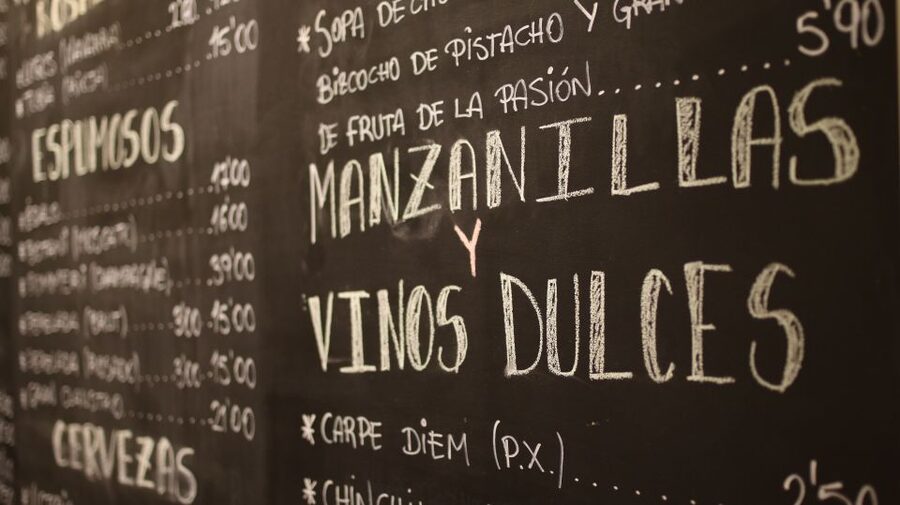 Málaga: Wine & Tapas Tour - The value case: $77 for 3.5 hours of real tastings
