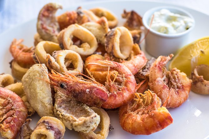 Marbella Food Tour: Tapas, Drinks and Delights with a Local - Calle Castillejos: flautitas de pollo con guacamole and carne con tomate