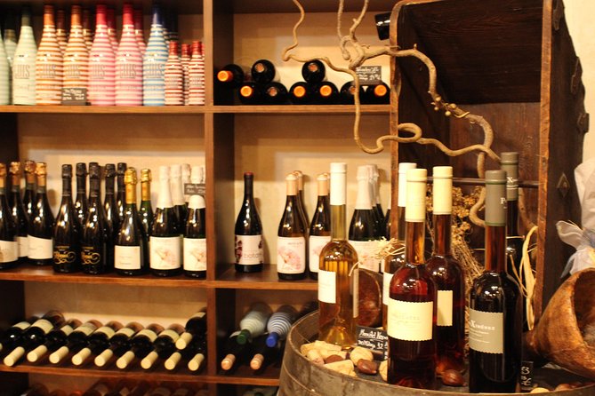 Marbella old town tour with Tapas and Wines - Tapas and wines: what you’re really getting in those two bar stops