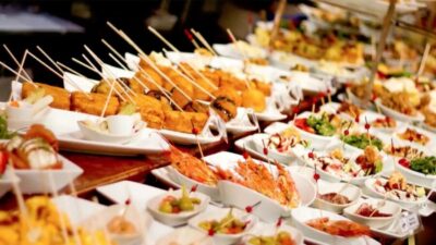 Marbella: Tour of the Old Town with Tapas & Wine - Starting at Parque de la Alameda: How the Walk Shapes Your Afternoon