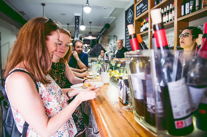 Midday market and tapas tour of Zaragoza - Three tapas bars: how tasting becomes a mini education