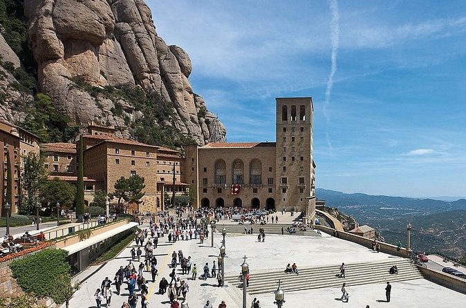 Montserrat Mountain, Wine Tasting & Tapas Lunch - Who Should Book This Montserrat + Wine Day?