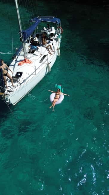 New Sailing / Boat Tour with Free Drinks and Tapas - Price and value: is $31 a fair deal?
