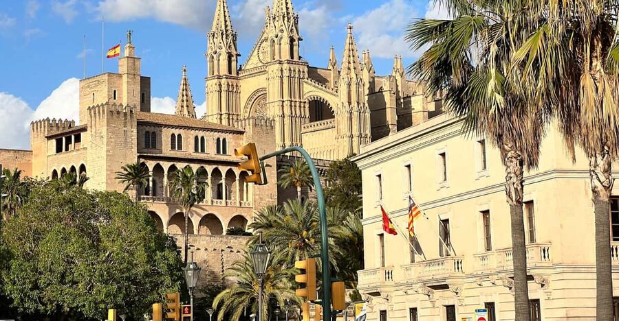 Palma authentically. Small group City tour with tapas - Tapas that feel like a real meal: two restaurant stops