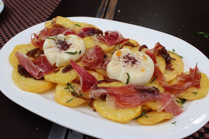 Palma de Mallorca 3-Hour Highlights and Tapas Tasting Bike Tour - Why Palma’s best sights click more from a bike