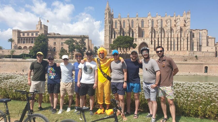 Palma de Mallorca: Guided Bicycle Tour with Tapas & a Drink - Safety and street smarts in Palma’s tight spaces